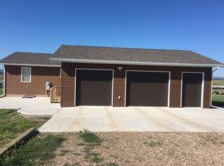 10834 Big Bear Ln, Belle Fourche, SD 57717