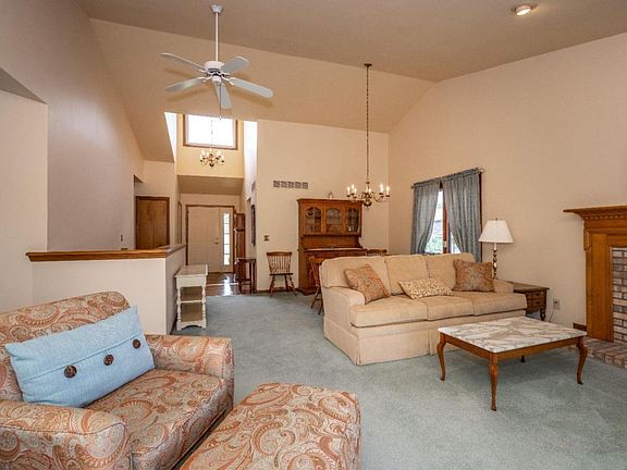 4th image of 5842 Bayou Ct #51