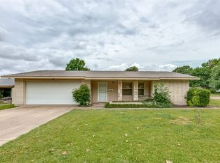 1407 Meadow View Dr, Richardson, TX 75080