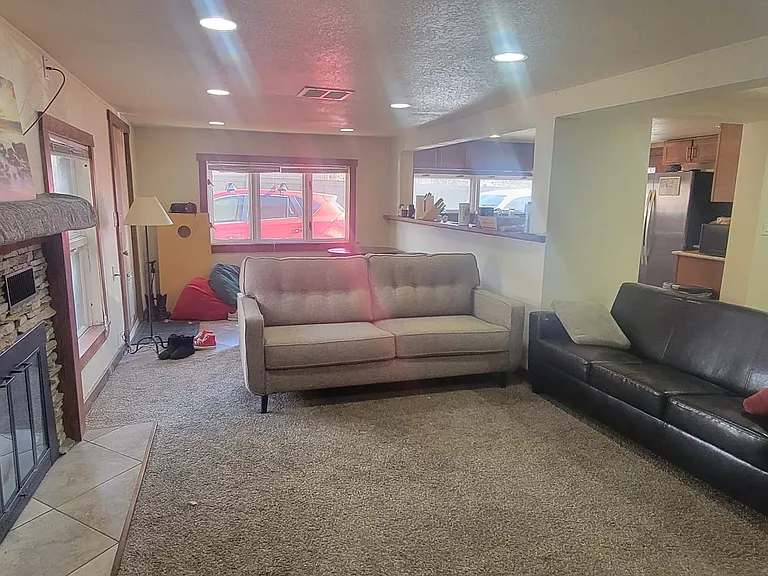 1325 Balsam Ave — Photo 7