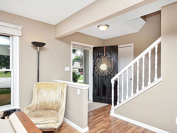 5th image of 1565 Burgundy Ct