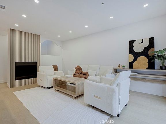 2nd image of 15044 Nordhoff St Unit 8