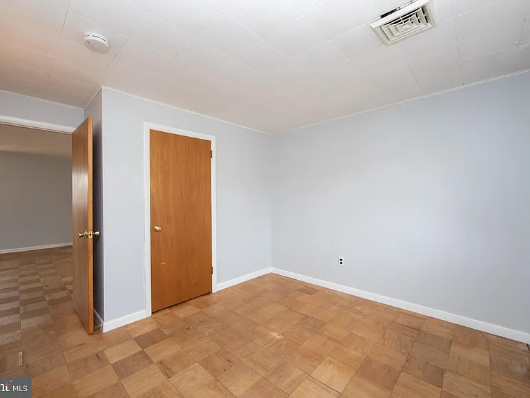 24 W Branch Ave #B — Photo 14