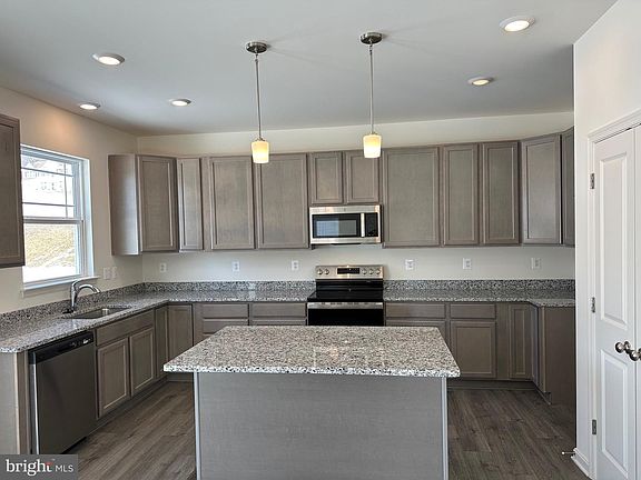 2nd image of 3184 Old Dutch Ln