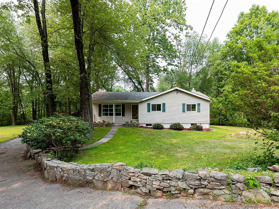 1st image of 10 Cynthia Ln