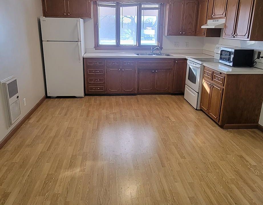 1st image of 801 6th Ave N #F