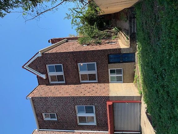 3rd image of 11644 217th St