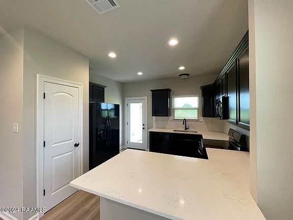 2nd image of 3408 Autumn Park Dr