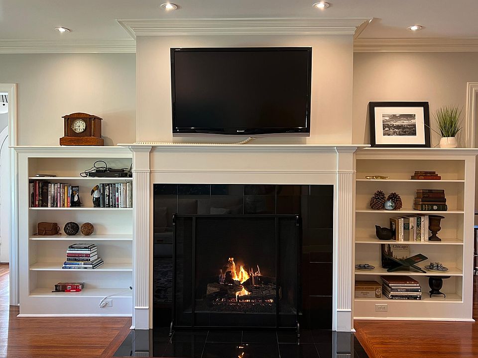 Gas fireplace