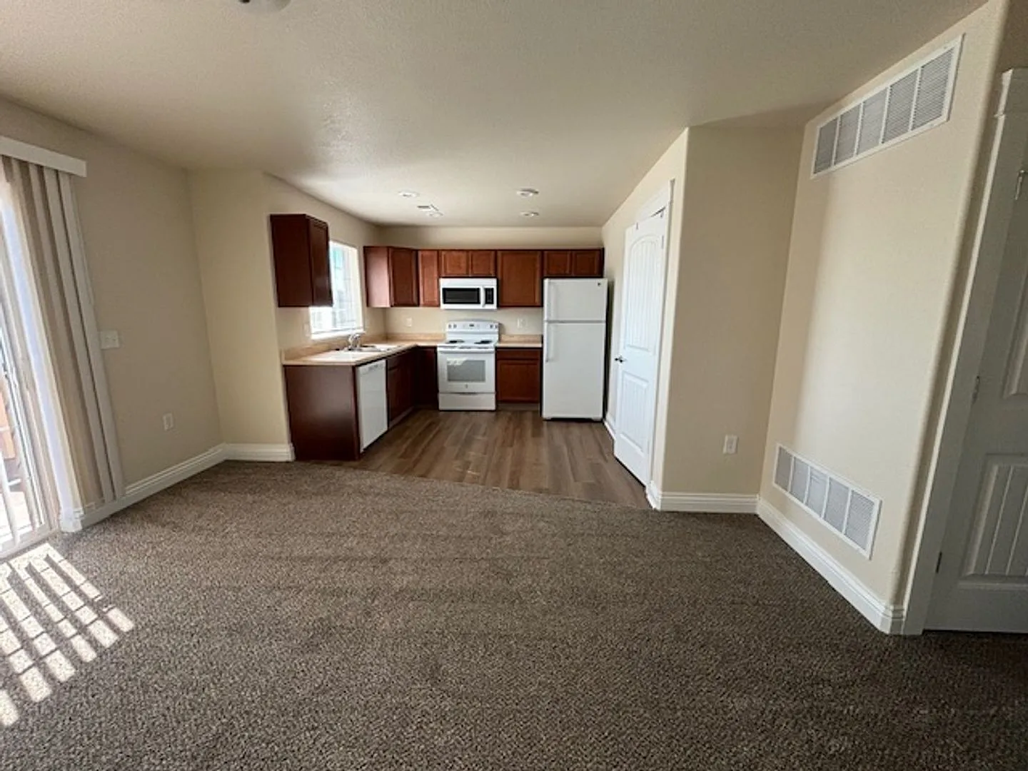 PM 206 - 115 Montalto Dr. #20 — Photo 4