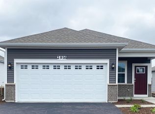 2916 Harnish Dr, Algonquin, IL 60102
