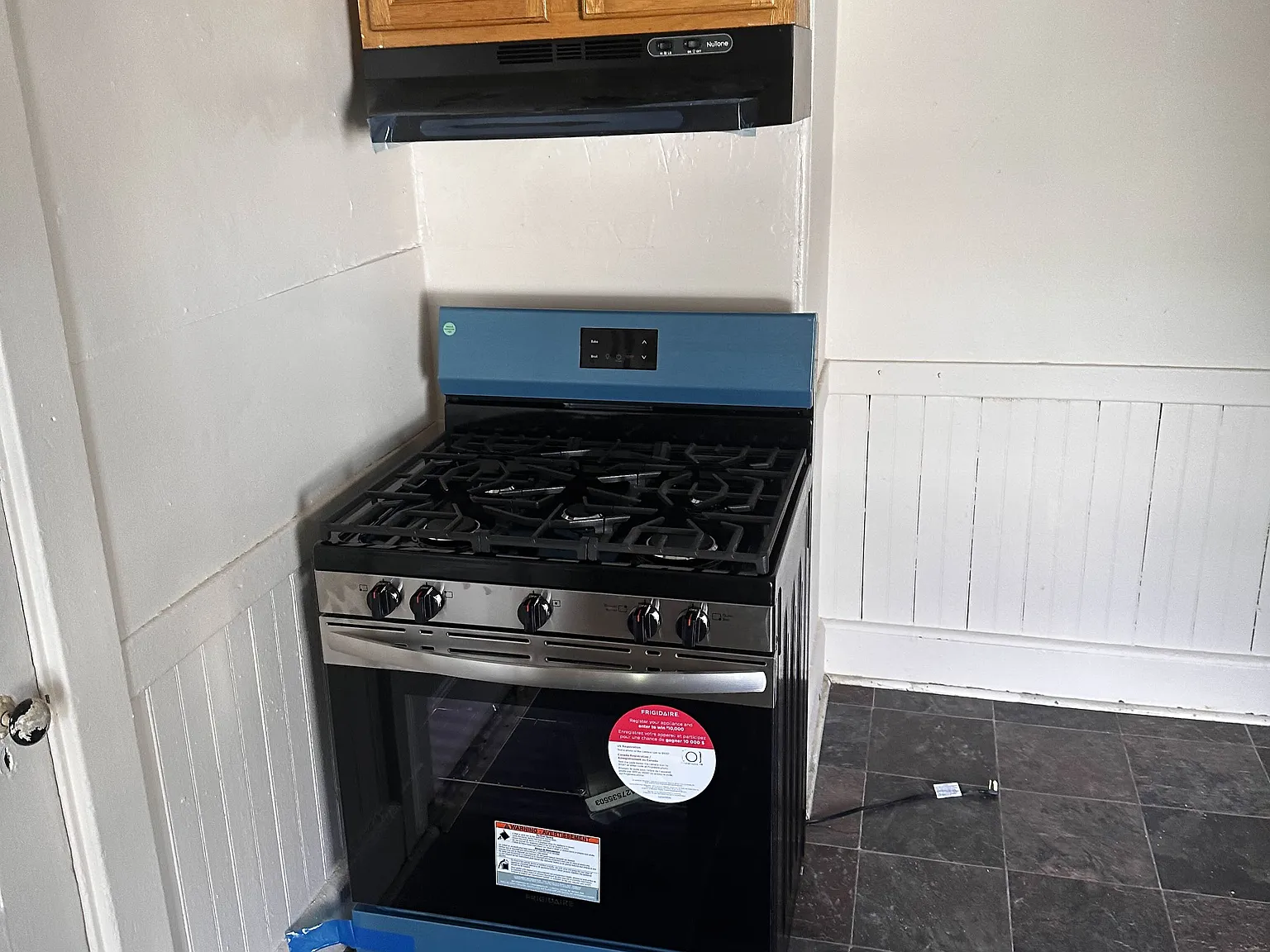2 bed, 650 sqft, $2,700 — Photo 2