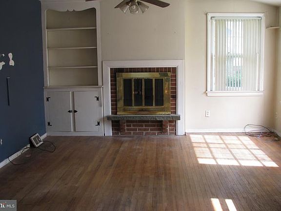 4th image of 275 Prospect St