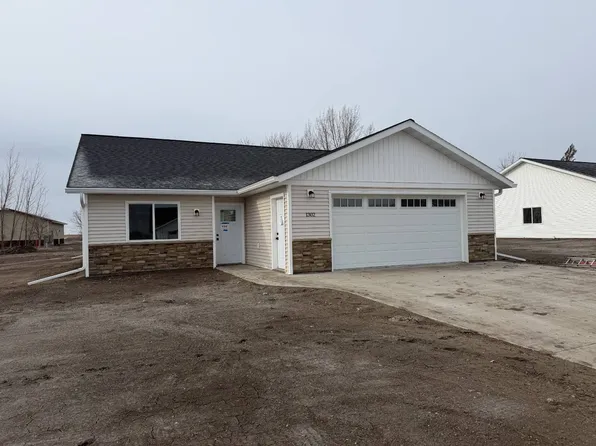 1302 16th St NE, Devils Lake, ND 58301