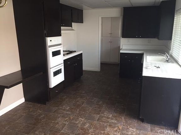 3rd image of 2125 Catalina Ave