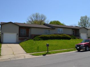 87 Amherst Dr, Springfield, IL 62702