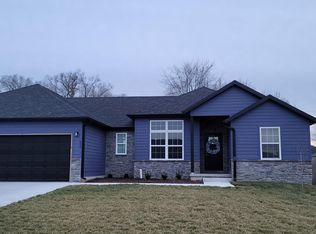 826 W Charlotte St, Republic, MO 65738