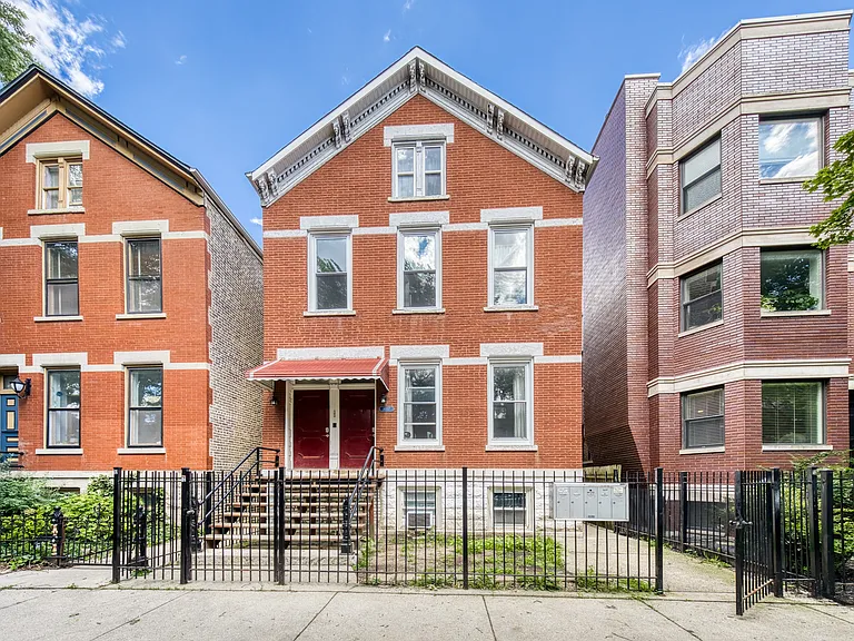 1037 N Honore St #2F — Photo 1