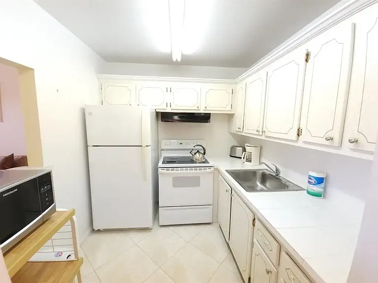 66 Cambridge Rd E #C — Photo 41