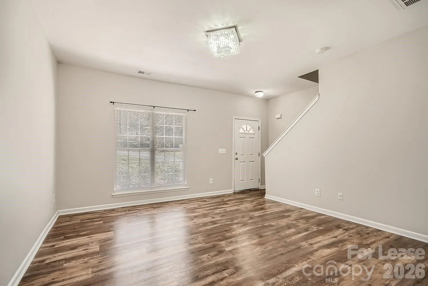 4 bed, 2.5 bath, 1536 sqft, $1,925 — Photo 4