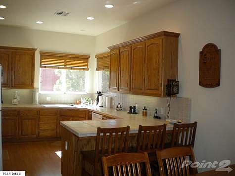 3rd image of 29500 Lassen Dr