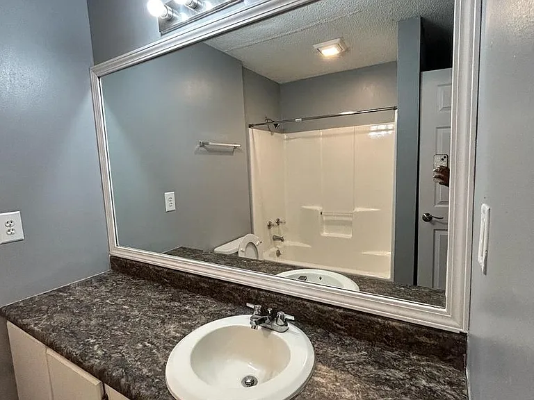 Springlake Apartments — Photo 49
