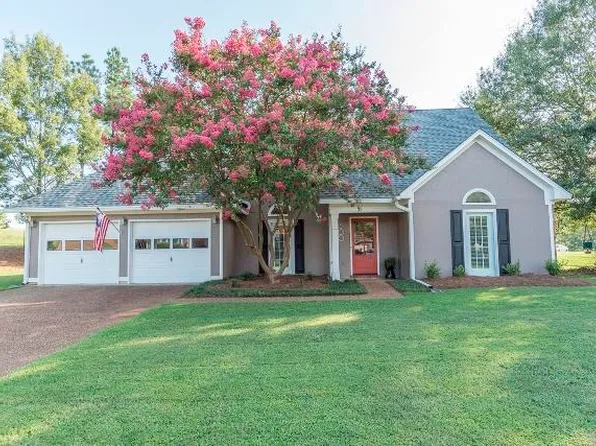 300 Fairfield Dr, Starkville, MS 39759