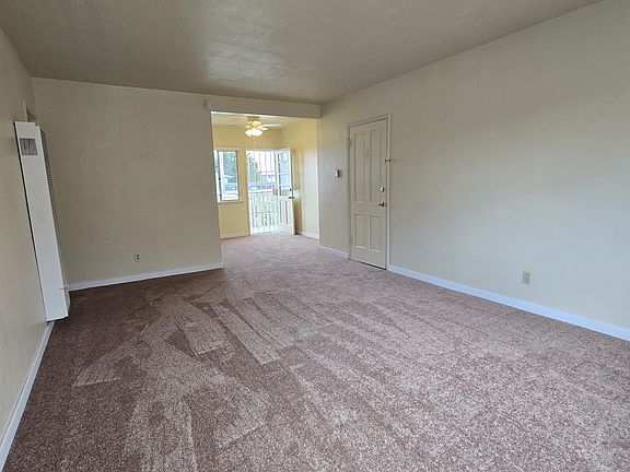 3rd image of 4665 Hamilton St