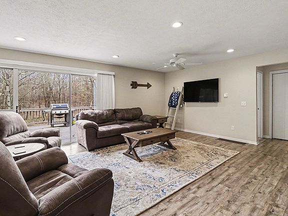 5th image of 7415 E Anthony Rd