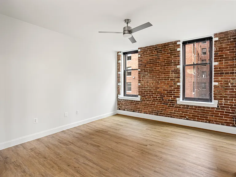 1615 Q St NW #210 — Photo 7