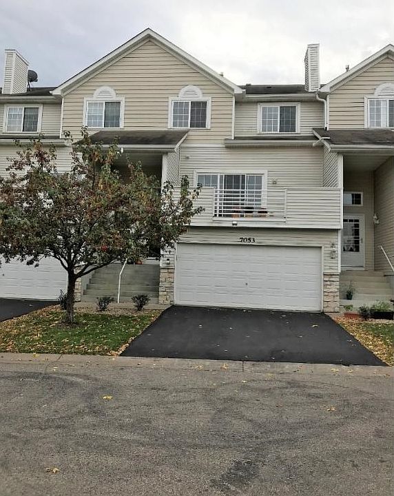 Welcome to 7053 Lockslie Way.