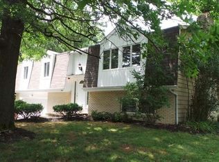 8848 Stonehenge Dr NW, Pickerington, OH 43147