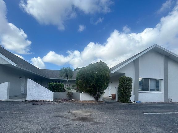 2nd image of 202 SE 24th Ave #2