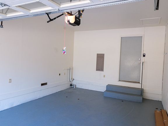 3rd image of 1 Angel Ln