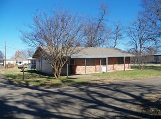 505 W 2nd St, Clarksville, TX 75426