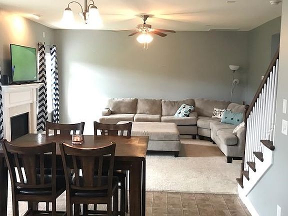 4th image of 335 Stratford Park Blvd