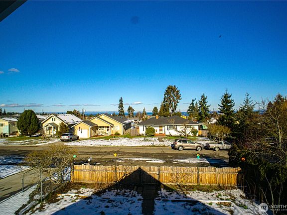 4th image of 426 E Lopez Avenue