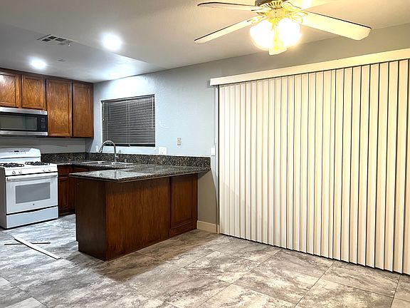 5th image of 4675 Belshire Dr