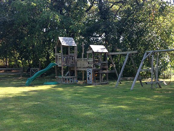 5th image of 29840 Grasswell Dr