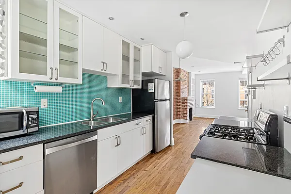 Rented by Compass | media 8