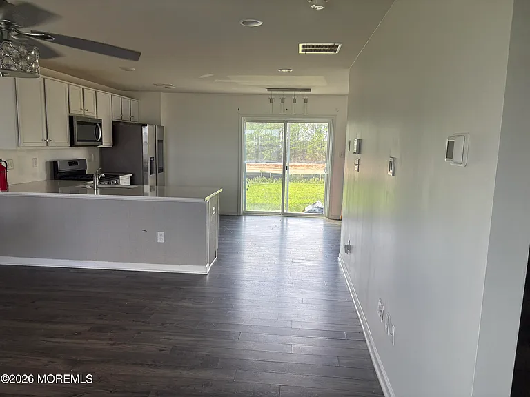 514 Mermaid Dr — Photo 2