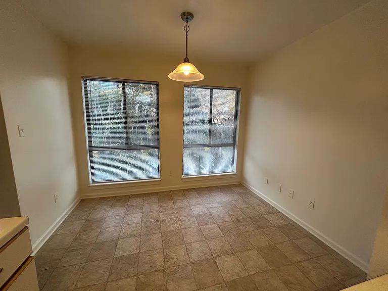 Princeton Circle West Apartments — Photo 38