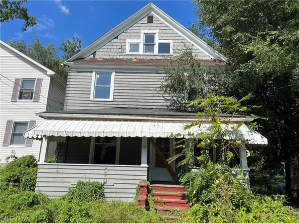 131 Paris Ave, Akron, OH 44301