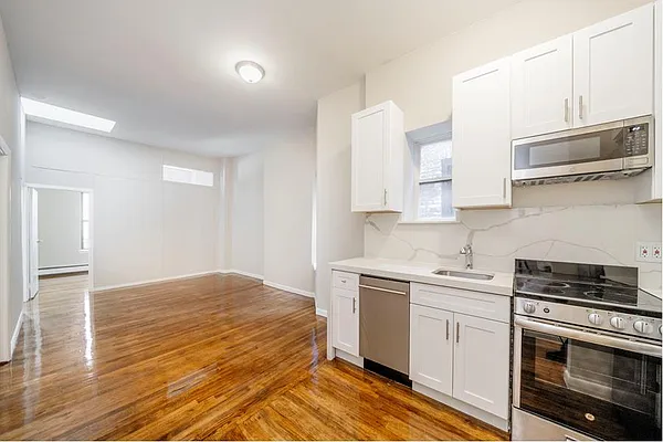 Rented by Douglas Elliman | media 18