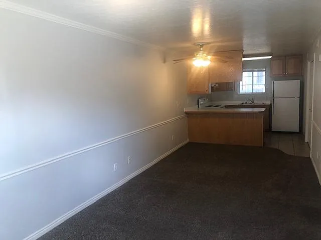 598 N 100 W #3 — Photo 10