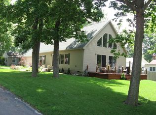 27 Dayton Ave, Huron, OH 44839