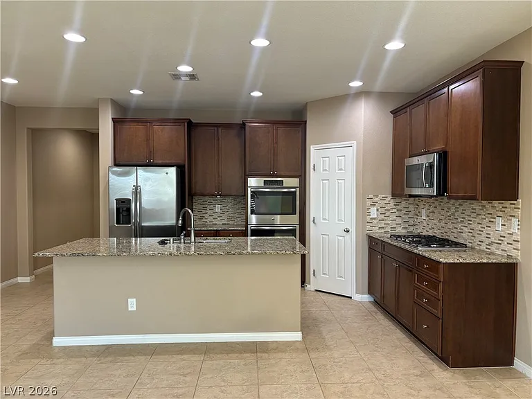 7466 Campbell Ranch Ave — Photo 16