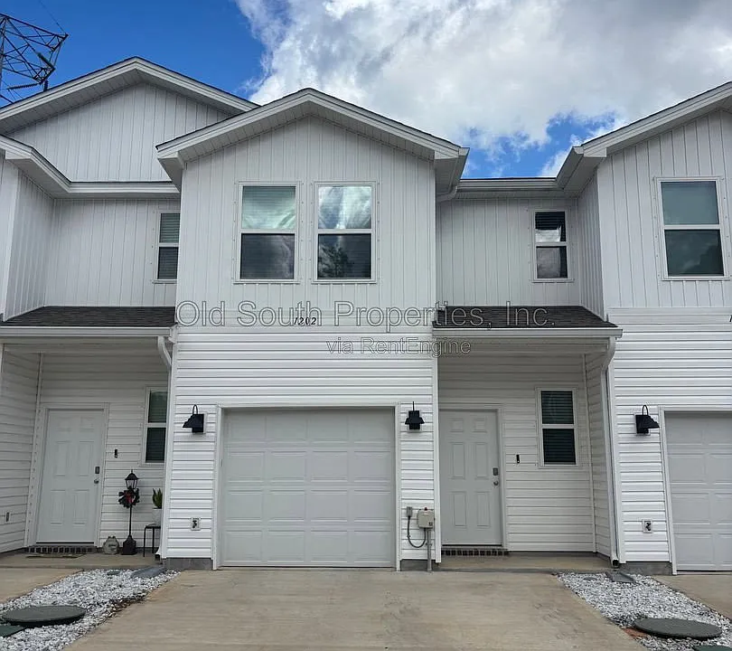 1202 Fairchild Village Dr