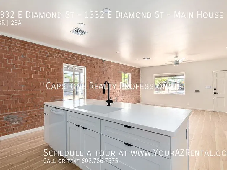 1332 E Diamond St #MAIN HOUSE — Photo 8