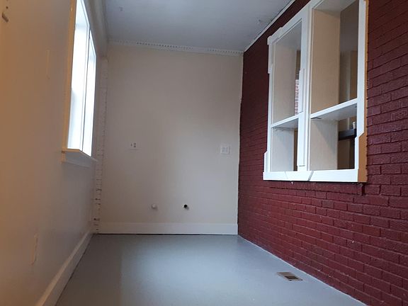 Entry/mud room